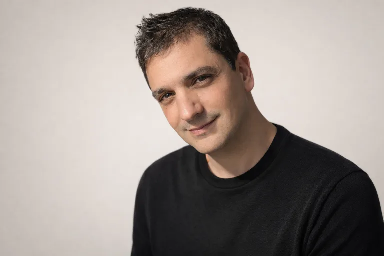 Retrato de Cristian Cascante, fundador de Sellat